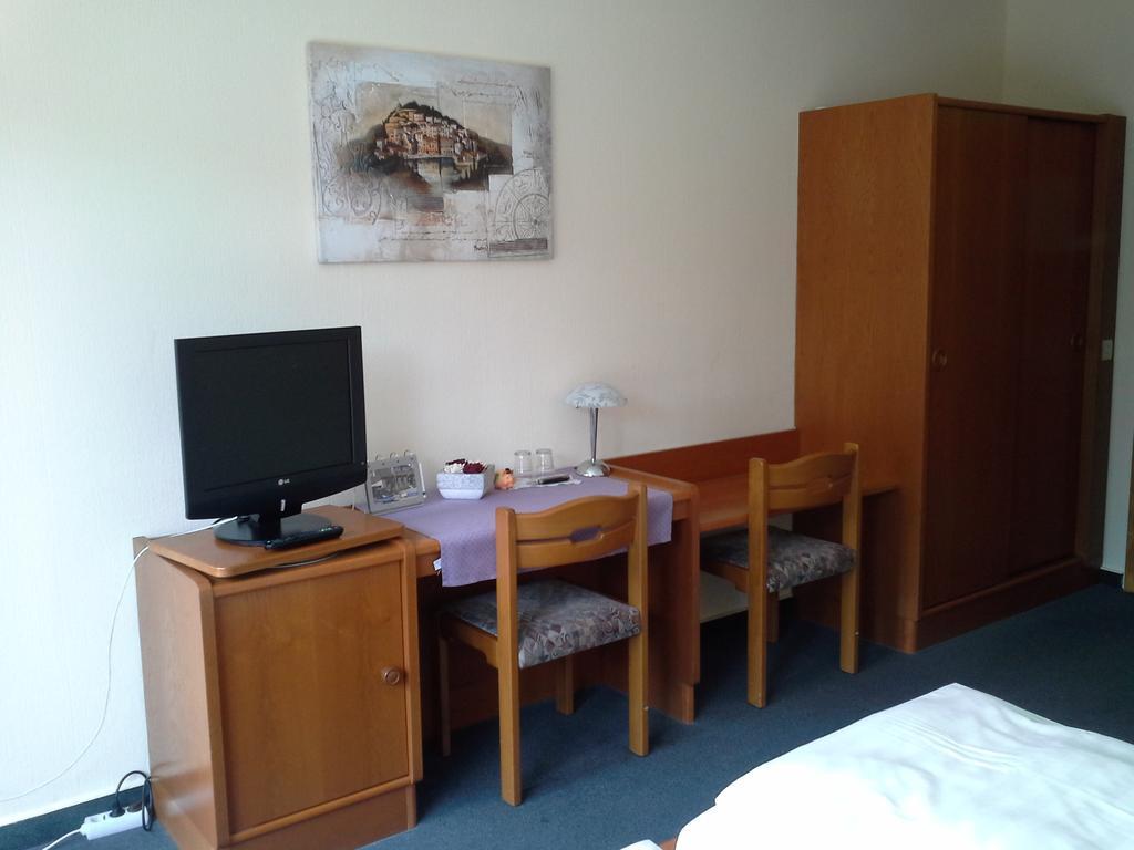 Hotel Haus Mariandl Düsseldorf Camera foto
