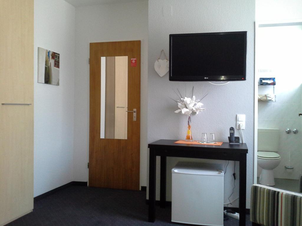 Hotel Haus Mariandl Düsseldorf Camera foto