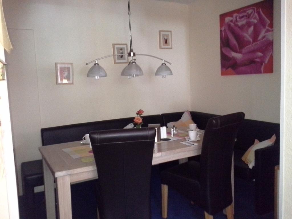 Hotel Haus Mariandl Düsseldorf Esterno foto