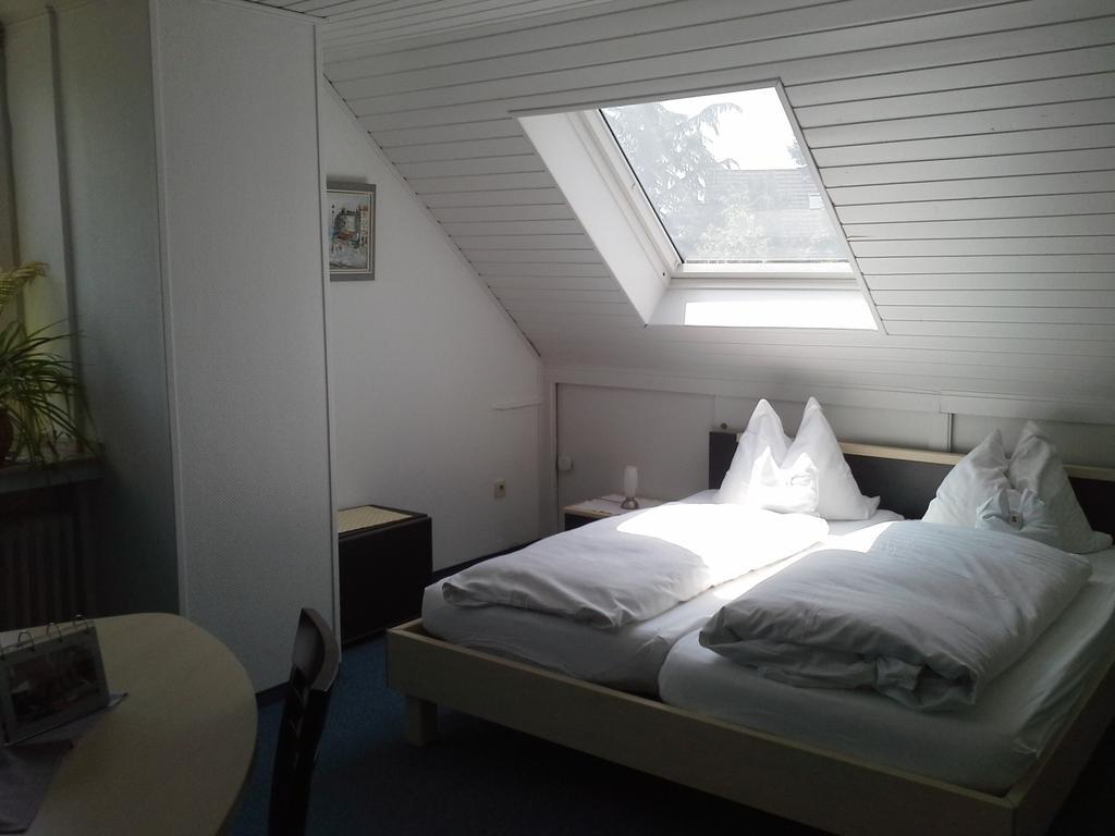 Hotel Haus Mariandl Düsseldorf Esterno foto